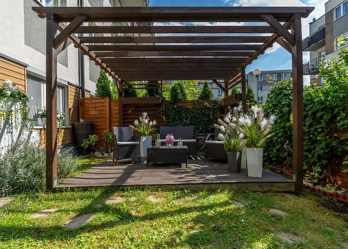 Konduktorska Z Parkingiem I Ogrodkiem - W Spokojnej Dzielnicy By Renters 아파트