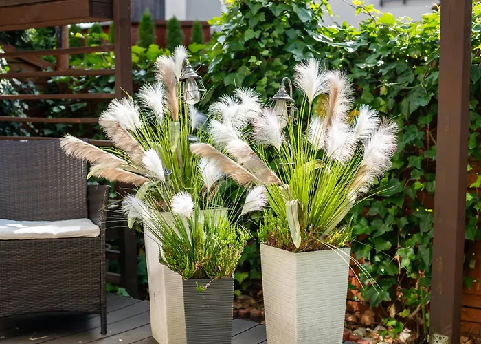 Konduktorska Z Parkingiem I Ogrodkiem - W Spokojnej Dzielnicy By Renters 아파트