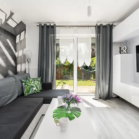 Appartement Konduktorska Z Parkingiem I Ogrodkiem - W Spokojnej Dzielnicy By Renters Wrocław