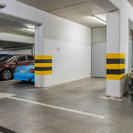 Konduktorska Z Parkingiem I Ogrodkiem - W Spokojnej Dzielnicy By Renters Appartamento *