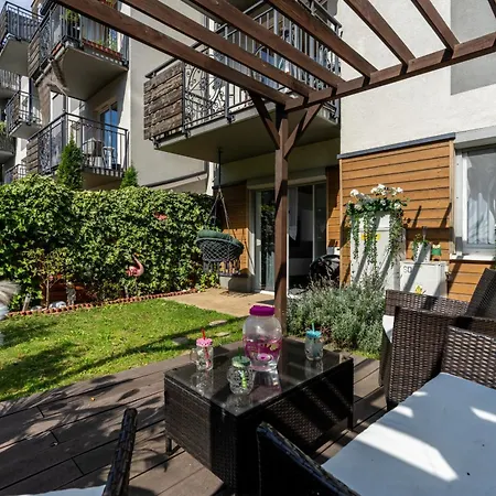 Konduktorska Z Parkingiem I Ogrodkiem - W Spokojnej Dzielnicy By Renters *