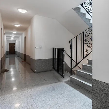 Konduktorska Z Parkingiem I Ogrodkiem - W Spokojnej Dzielnicy By Renters Wrocław