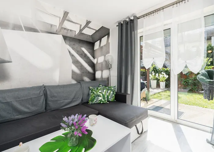 Konduktorska Z Parkingiem I Ogrodkiem - W Spokojnej Dzielnicy By Renters *