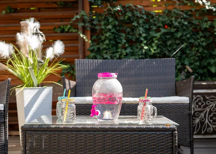 Konduktorska Z Parkingiem I Ogrodkiem - W Spokojnej Dzielnicy By Renters Lejlighed *