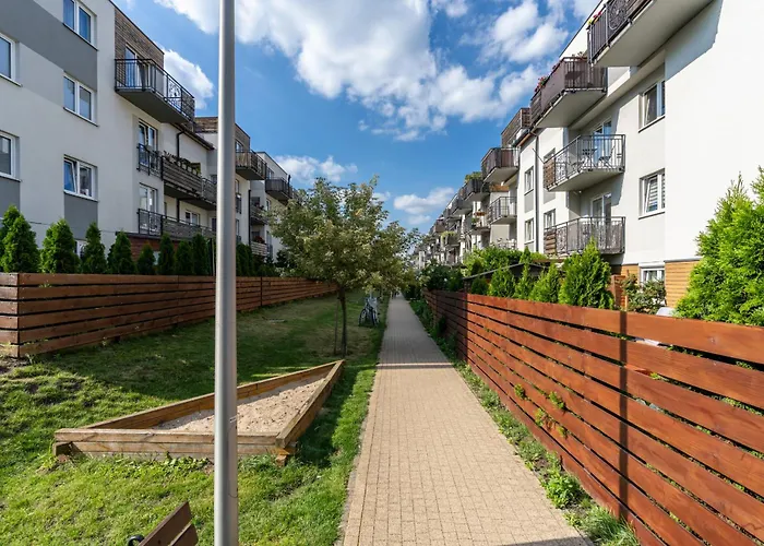 Konduktorska Z Parkingiem I Ogrodkiem - W Spokojnej Dzielnicy By Renters Appartement *