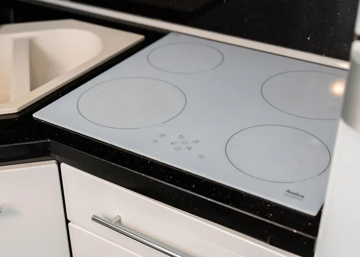 Konduktorska Z Parkingiem I Ogrodkiem - W Spokojnej Dzielnicy By Renters *