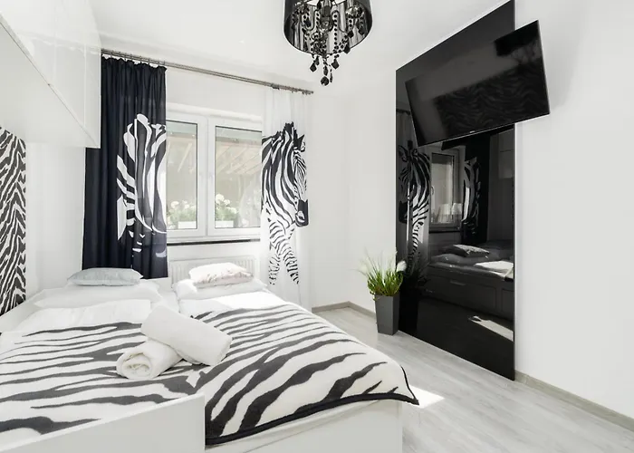 Konduktorska Z Parkingiem I Ogrodkiem - W Spokojnej Dzielnicy By Renters