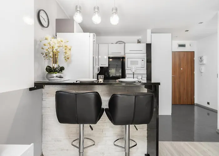 Konduktorska Z Parkingiem I Ogrodkiem - W Spokojnej Dzielnicy By Renters * Wrocław